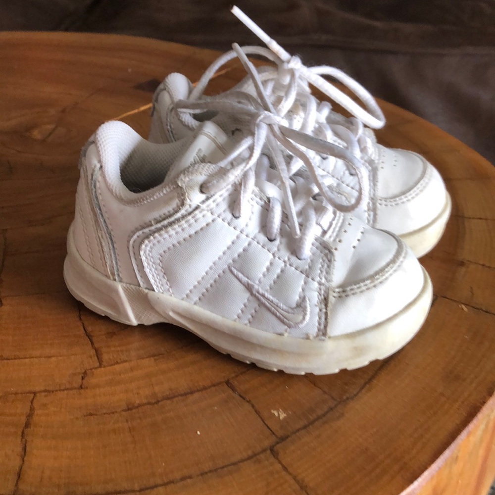 White toddler Nike shoe